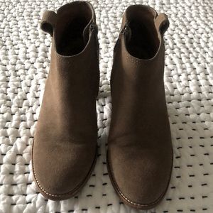 Madewell Billie boots in camel suede